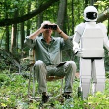 Frank Langella in missione insieme all'amico robot in Robot and Frank