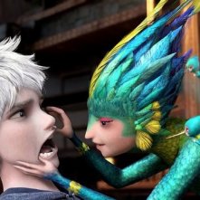 Le cinque leggende: la Fata del Dentino e Jack Frost in una scena del film