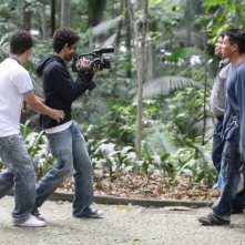 Gli indios protagonisti del corto di Marco Bechis sul set di Mundo Invisivel