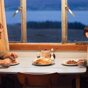 Shell: Chloe Pirrie e Joseph Mawle in una scena