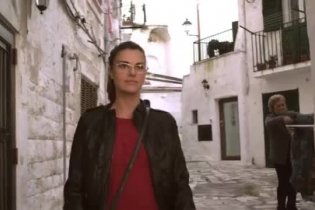 Spot 30' - Si può fare l'amore vestiti?