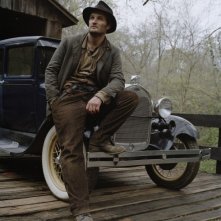 Jason Clarke in un'immagine promozionale di Lawless