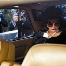 Lindsay Lohan in Liz and Dick, truccata e vestita come una Liz Taylor più matura