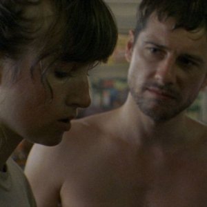 Sun Don't Shine: Kate Lyn Sheil in una scena del film con Kentucker Audley