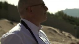 Trailer - Noi non siamo come James Bond