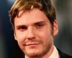 Wikileaks Movie: Daniel Bruhl sostituisce James McAvoy