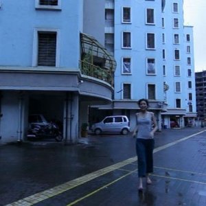 I.D.: Geetanjali Thapa corre disperata alla ricerca di aiuto in una scena del film