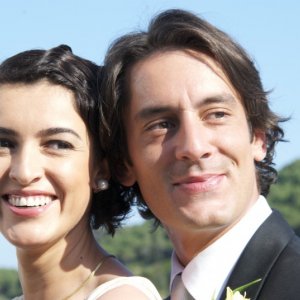 L'isola: Blanca Romero e Marco Foschi in una scena della fiction Rai