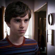 Bates Motel: Freddie Highmore in una scena del pilot della serie A&E