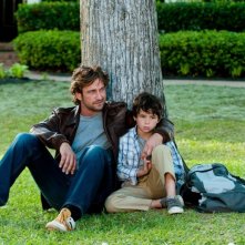 Quello che so sull'amore: Gerard Butler in una tenera sequenza con Noah Lomax