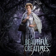 Beautiful Creatures: character poster di Emma Thompson nei panni di Mrs. Lincoln