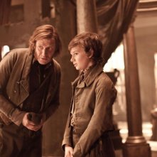 Grandi speranze: Jason Flemyng col il piccolo Toby Irvine in una scena
