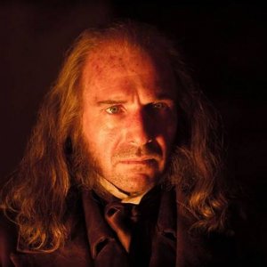 Grandi speranze: Ralph Fiennes è Magwitch in una scena del film