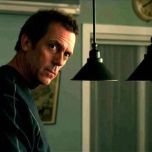 Scusa, Mi Piace Tuo Padre: Hugh Laurie in una scena