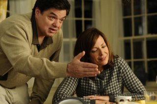 Scusa, Mi Piace Tuo Padre: Oliver Platt e Allison Janney in una scena del film