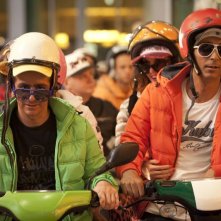 I 2 soliti idioti: Fabrizio Biggio e Francesco Mandelli in una scena del film