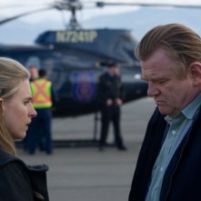 La regola del silenzio: Brit Marling e Brendan Gleeson, padre e figlia nel film, in una scena