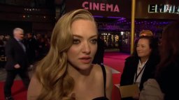 London Premiere 'Amandar Seyfried' - Les Miserables