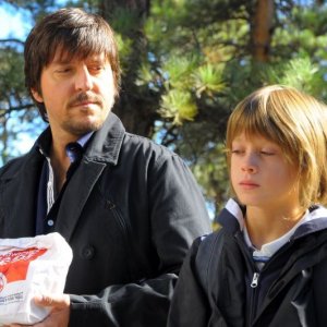 Mai stati uniti: Ricky Memphis in una scena