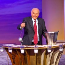 Superquark: Piero Angela durante lo speciale 'Uscire dal tunnel'