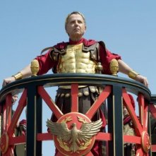 Fabrice Luchini in una scena di Asterix e Obelix al servizio di sua maestà