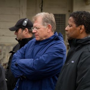 Flight: Robert Zemeckis e Denzel Washington sul set del film
