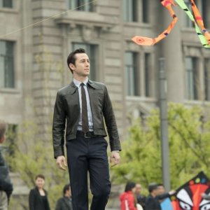 Looper: Joseph Gordon-Levitt in un momento del film