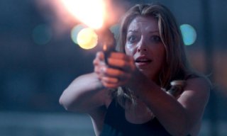 The Ghostmaker: Liz Fenning si difende in una scena del film