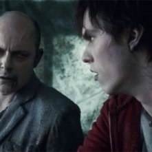 Warm Bodies: Rob Corddry e Nicholas Hoult in una scena