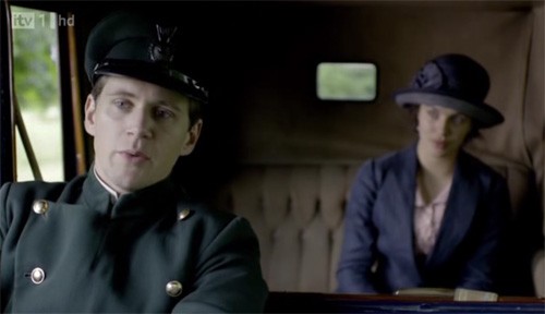 Downton Abbey: Allen Leech e Jessica Brown Findlay in una scena della serie