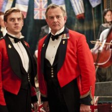 Downton Abbey: Hugh Bonneville e Dan Stevens in una scena della serie
