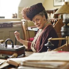 Downton Abbey: Maggie Smith in una scena della serie