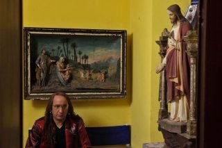 Tutto tutto niente niente: Antonio Albanese in una scena nei panni di Frengo Stoppato