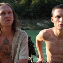 Educazione siberiana: Arnas Fedaravičius e Vilius Tumalavicius in una scena del film