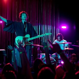 Save the Date: Geoffrey Arend in una scena