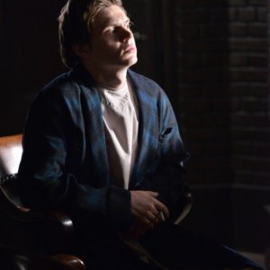 American Horror Story, Asylum -  Evan Peters nell'episodio The Coat Hanger