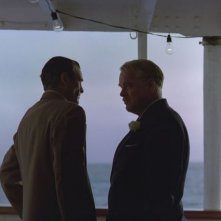 The Master: Joaquin Phoenix e Philip Seymour Hoffman in una scena del film