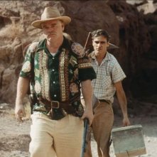 The Master: Joaquin Phoenix insieme a Philip Seymour Hoffman in una scena del film