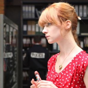 Un primo piano di Odile Vuillemin in Profiling