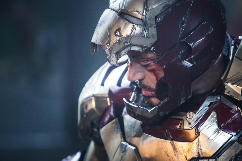 Iron Man 3 Un Primo Piano Di Robert Downey Jr Ferito Dopo Lo Scontro Col Terribile Nemico 261573