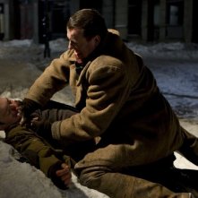 In Darkness: Robert Wieckiewicz in una scena insieme a Krzysztof Skonieczny