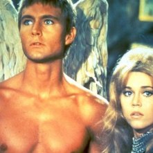 Jane Fonda con John Phillip Law  in Barbarella (1968)