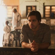 Midnight's Children: Satya Bhabha  in una scena