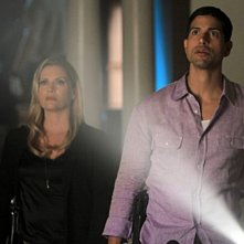CSI Miami: Emily Procter e Adam Rodriguez nell'episodio Alla lettera della decima stagione