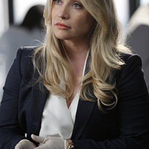 CSI Miami: Emily Procter in una scena dell'episodio Poker e morte della decima stagione