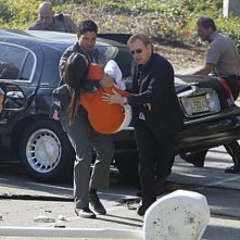 CSI Miami: Taylor Cole, David Caruso e Adam Rodriguez in una scena dell'episodio Habeas Corpse della decima stagione