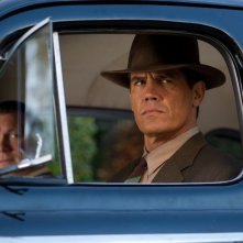 Gangster Squad: un intenso primo piano di Josh Brolin tratto dal film