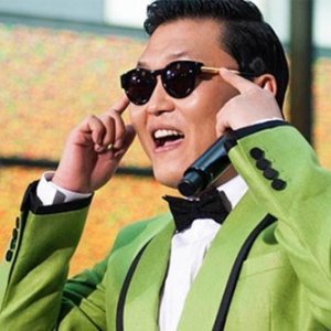 PSY durante una performance