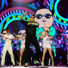 Psy Durante Una Performance Della Sua Gangnam Style 262010