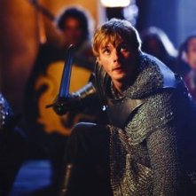 Merlin: Bradley James druante una scena dell'episodio La maledizione di Cornelius Sigan, della seconda stagione